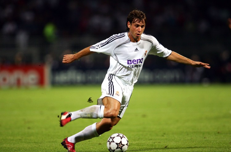 卡萨诺:我穿着大皮草去见皇马传奇,布特拉格诺整个人都惊呆了