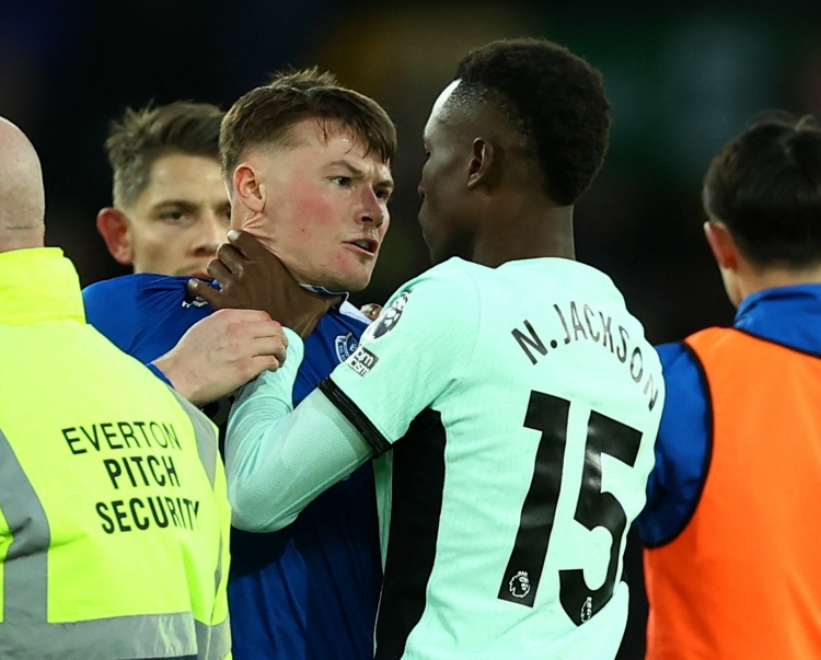 邮报:纽卡对杰克逊的性格有疑虑,希望引进有良好品格的球员