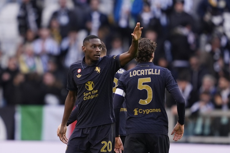 记者:巴黎拒绝国外球队给穆阿尼的5500万欧报价,但不是尤文