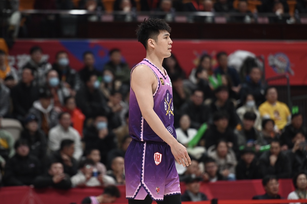媒体人:陈国豪接近超级B类合同转会广东 广东送还王少杰+转会费